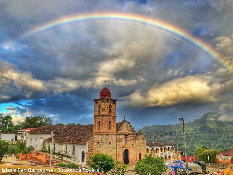 Fachada Iglesia colonial